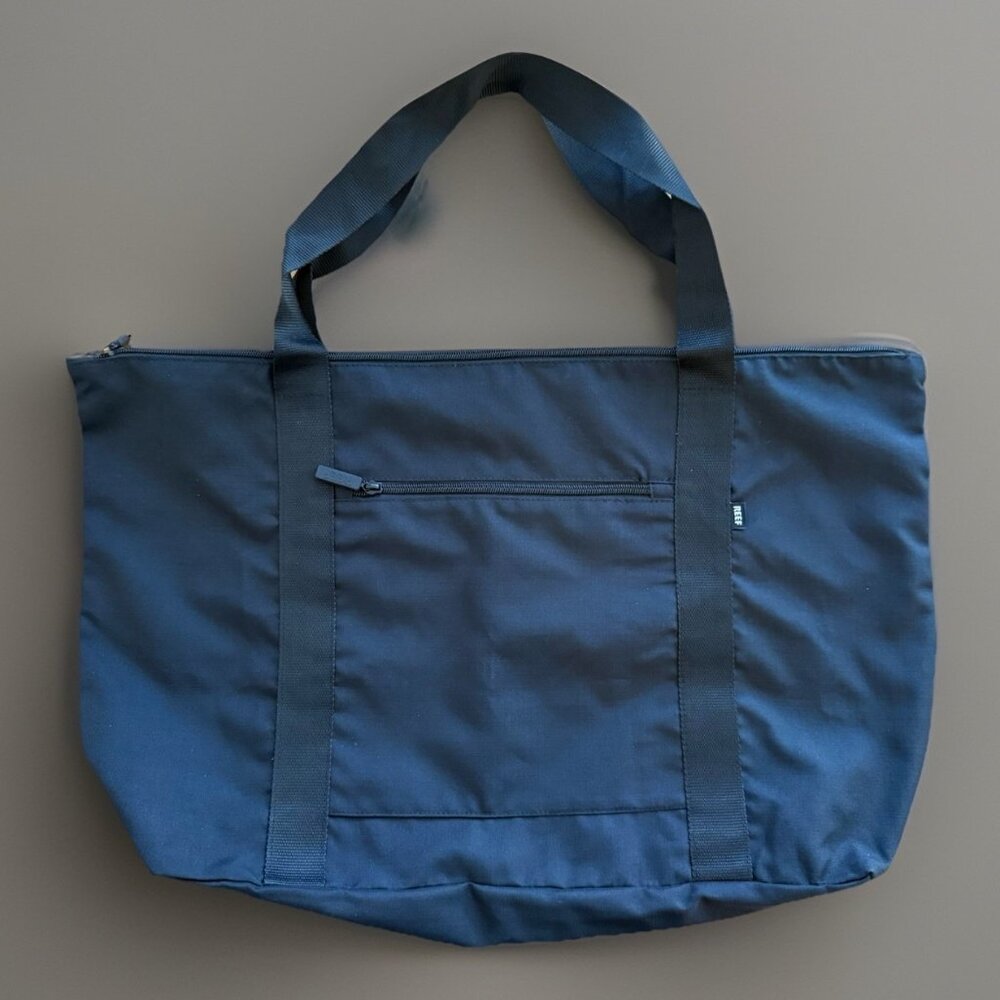 REEF Tote Beach Bag Travel Zippered Pockets‎ Sea Pool Vacation Resort NWOT